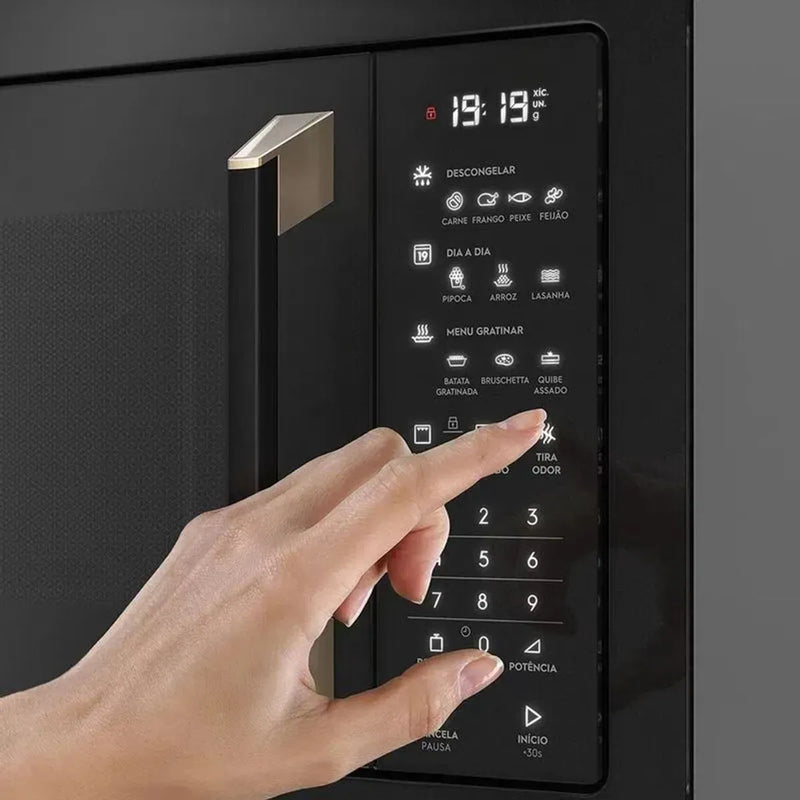 Micro-ondas de Embutir Electrolux 34L Preto com Grill Pro Series (MV43T)